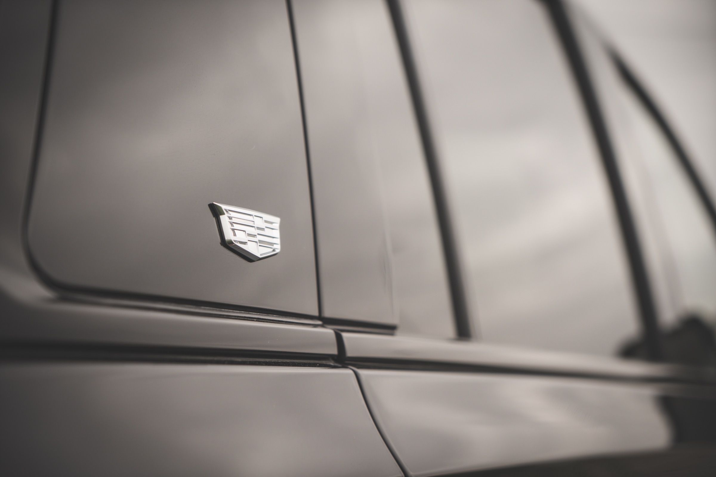 Detaliu auto Cadillac fotografiat pentru Silver Motors