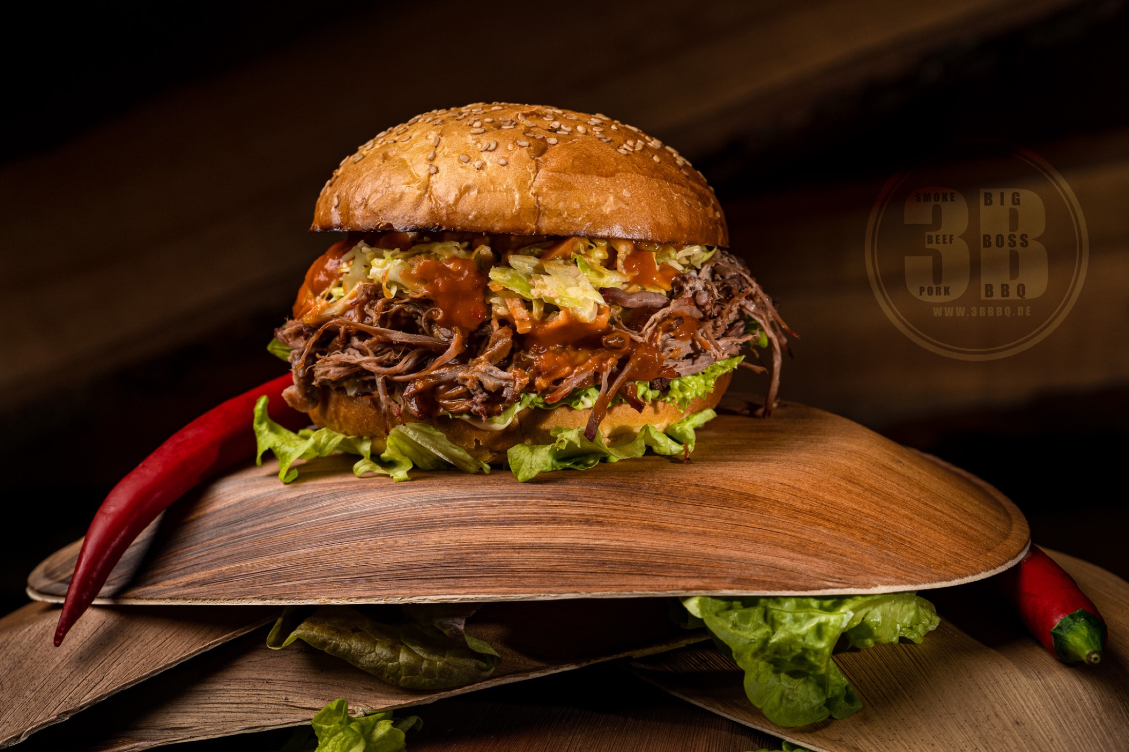 Fotografie comercială BBQ · Burger realizată de VibeArt24