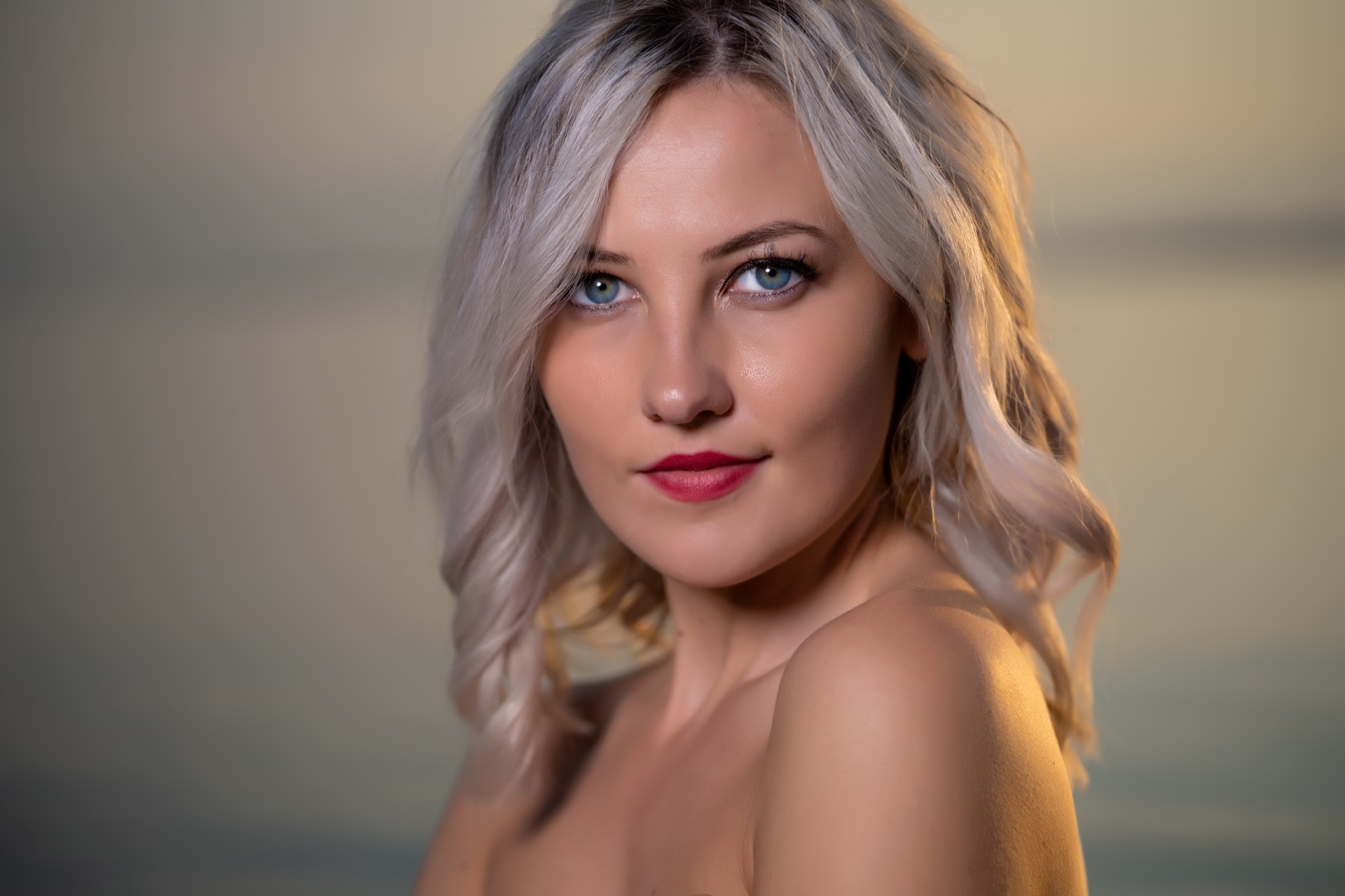 Portret editorial realizat de VibeArt24